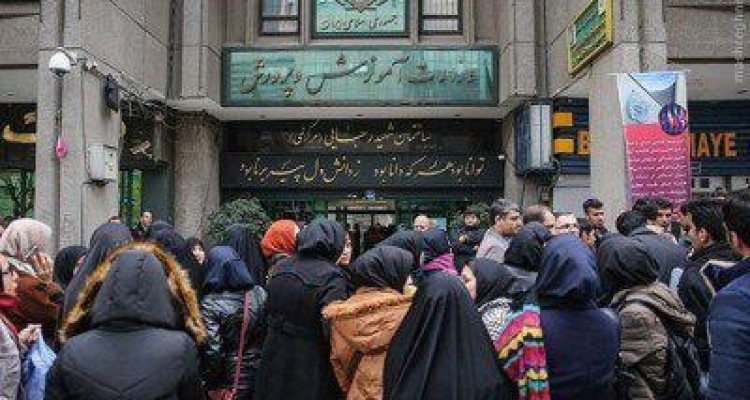 فرهنگیان بازنشسته خواستار ترمیم حقوق؛ شاغلان ۶ ماه در انتظار معوقات