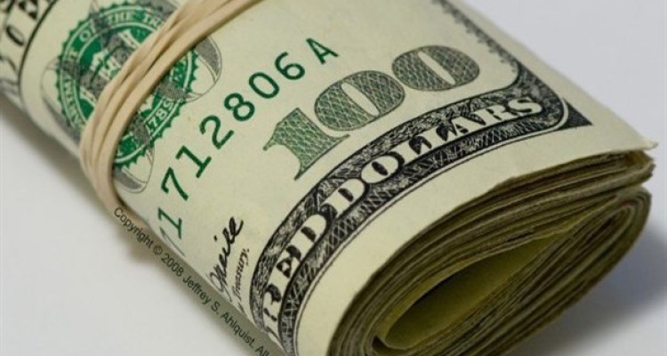 قیمت دلار سر به فلک کشید/ نمایندگان مجلس: بی توجهی دولت و ناکارآمدی بانک مرکزی در مدیریت بازار ارز