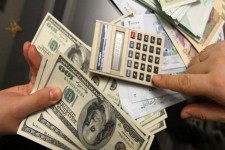 آغاز کنترل نامحسوس بانکها و صرافی‌ها/ دلارهای ۴۲۰۰ تومانی در واردات و صادرات