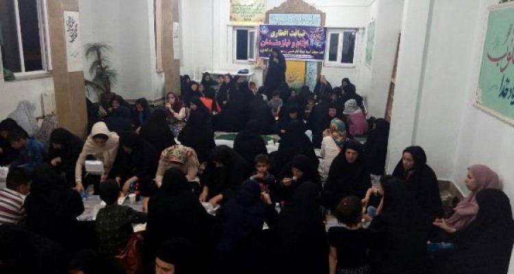 ضیافت افطاری ایتام ونیازمندان در اسلام آبادغرب از محل عواید موقوفه حاج محمد تقی اصفهانی+ تصاویر