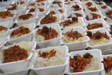 کمک ۱۴۷ میلیون تومانی خیرین نیکوکاربه اطعام مددجویان اسلام آبادی