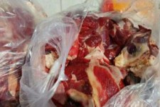 ۲۹۳کیلوگرم گوشت ناسالم در اسلام آبادغرب کشف و ضبط شد 