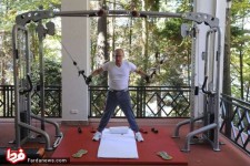 عجيب‌ترين تصاوير از پوتين در موقعيت هاى غير رسمى؛ از خوشگذرانى با «زيردريايی» تا «پختن كباب»! 