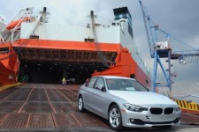 یک مدیر وزارت صنعت و معاون وى در پرونده ثبت سفارش خودرو بازداشت شدند 