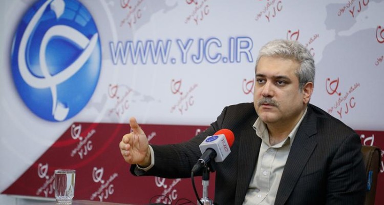 رتبه‌ خوب در کنکور به معنی نخبه بودن نیست/ مردم به پول طرف مقابل خود نگاه می‌کنند نه عقل او/ روی هرکسی دست بگذاریم کلاسش بالا می‌رود 