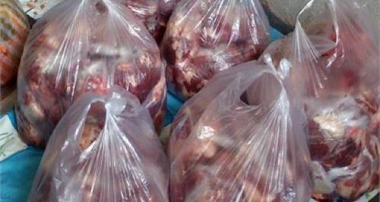 توزیع بیش از 500 کیلوگرم گوشت گرم بین نیازمندان اسلام آبادغرب و گهواره/ کمیته امداد آماده دریافت نذورات و قربانی های مردم 