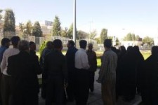 تجمع «کهریزی‌ها» مقابل استانداری کرمانشاه /داد حاشیه‌نشینان درآمد