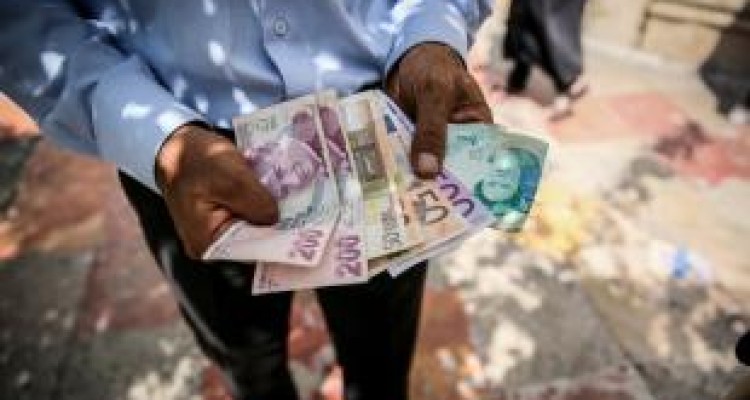 نقش پررنگ «اراده دولت» در التهابات ارزی / کنترل بازار ارز ربطی به «FATF» ندارد