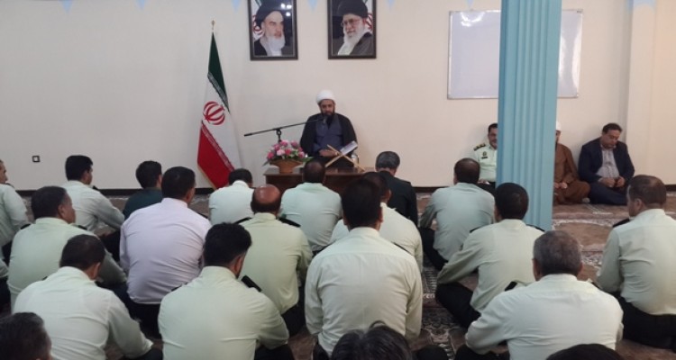 دیدار فرماندهی و پرسنل نیرو انتظامی اسلام آبادغرب با امام جمعه شهرستان+تصاویر