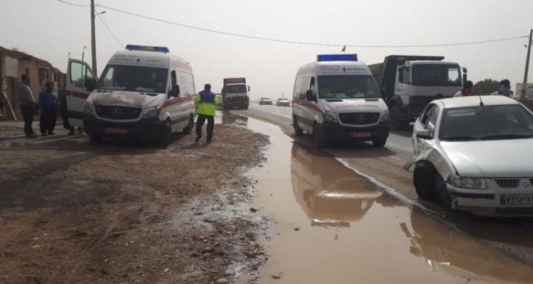 تصادف زنجیره ای در محور حمیل- اسلام آبادغرب 4 مصدوم برجای گذاشت