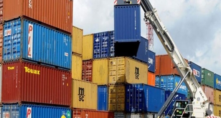 رشد ۱۳.۴ درصدی صادرات و کاهش ۱۱.۷ درصدی واردات در هفت ماه اخیر