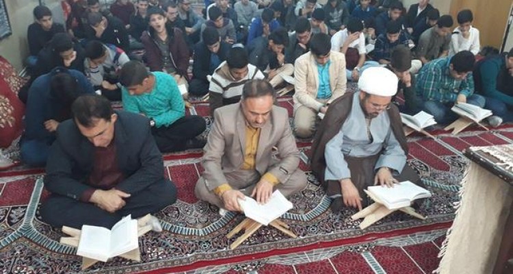 برگزاری محفل انس با قرآن کریم با حضور قاریان برجسته در مدارس شهرستان اسلام آباد غرب