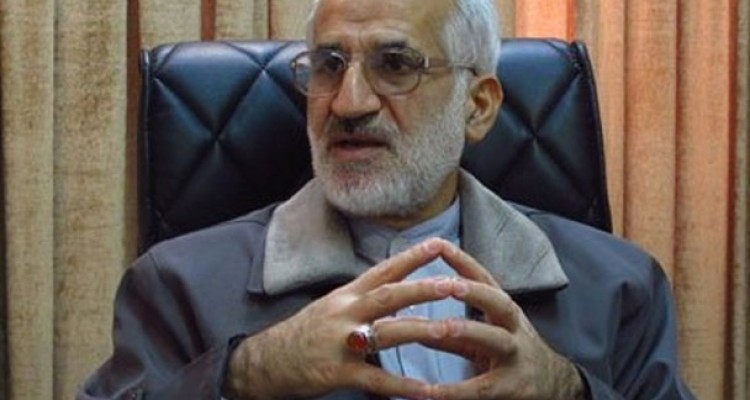 دولت با میله هایی از دلار و یورو مردم را زندانی کرده است/ مسئولین با شفافیت به مقابله با مواضع ترامپ بپردازند