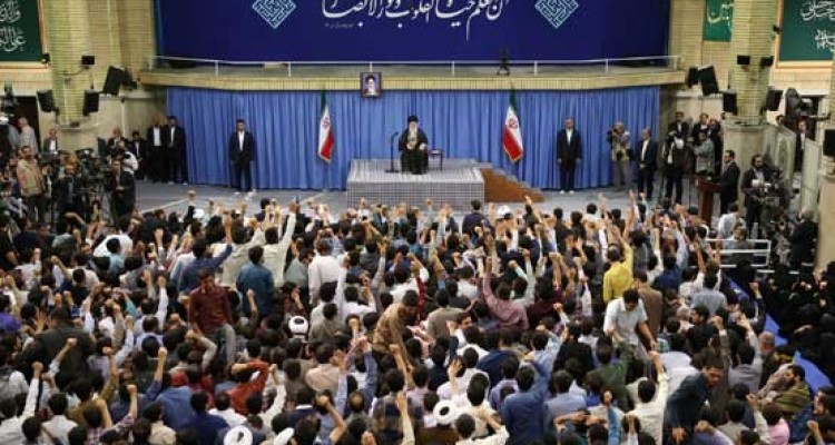 هزاران نفر از دانش‌آموزان و دانشجویان با رهبر معظم انقلاب دیدار می‌کنند 