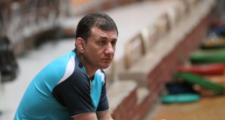 اولین حکم سرپرست فدراسیون کشتی/سرمربی تیم ملی کشتی آزاد بزرگسالان معرفی شد 