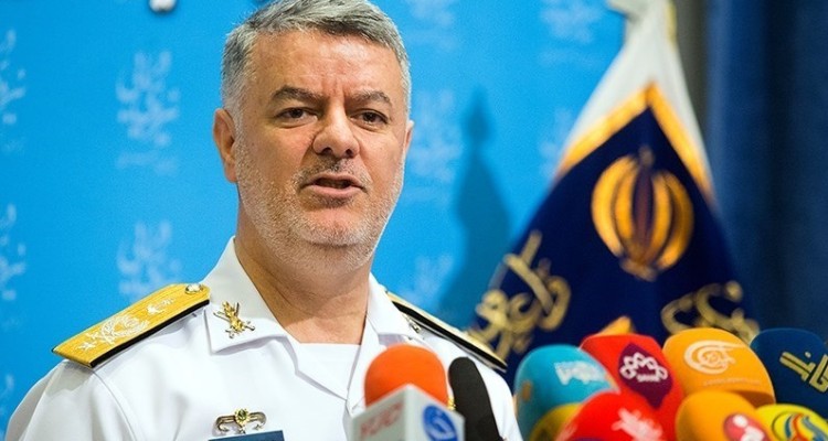 ناوشکن سهند به ناوگان نیروی دریایی ارتش ملحق می‌شود/ چیزی با نام ناامنی در خلیج فارس نداریم/ برگزاری مانور مشترک مقابله با دزدی‌ دریایی با کشورهای دوست 