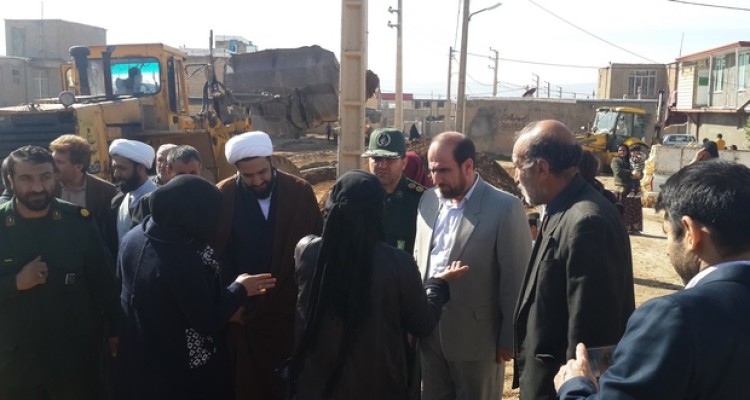 بازدید مسئولین شهرستان از محلات محروم اسلام آبادغرب+ تصاویر