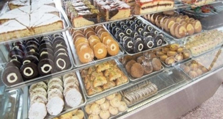 جهش قیمت‌ها در بازار قنادان/ گرانی شیرینی کام مردم را تلخ کرد!