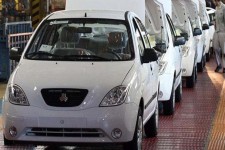 تکرار بدعهدی خودروسازان به بهانه تحریم/پیشنهادات عجیب به خریداران