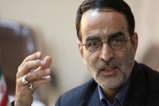 آقایان به جای مذاکره با آمریکا به فکر منافع ملت و نظام باشند