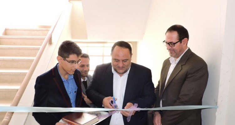 افتتاح نمایشگاه پوستر اقتصاد مقاومتی در اسلام آبادغرب+تصاویر