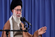 ممکن است آمریکا برای سال۹۷جنجال بکند ولی برای سال ۹۸ نقشه‌ای بکشد/جریان‌های سیاسی به دشمن میدان ندهند