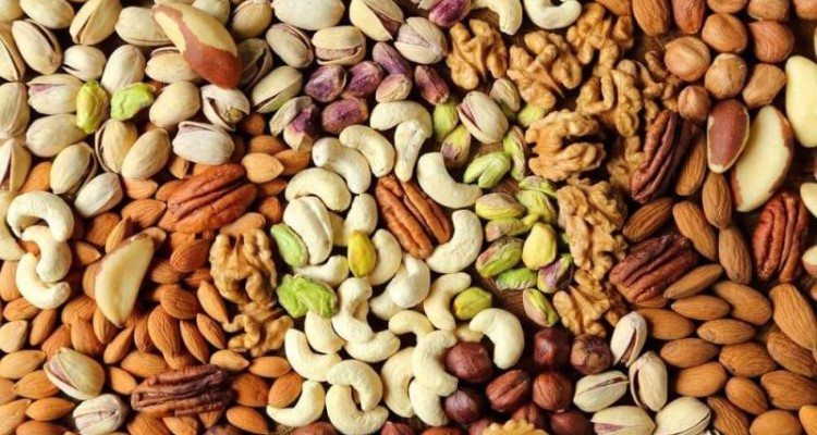 گرانى كاذب به شب يلدا هم رسيد! + جزييات قيمت آجيل و خشكبار 