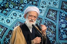 شهامت شهدا باعث شد آمریکا دُم خود را از سوریه جمع کند/ ضرورت تشکیل اتاق جنگ برای مقابله با جنگ اقتصادی دشمن 