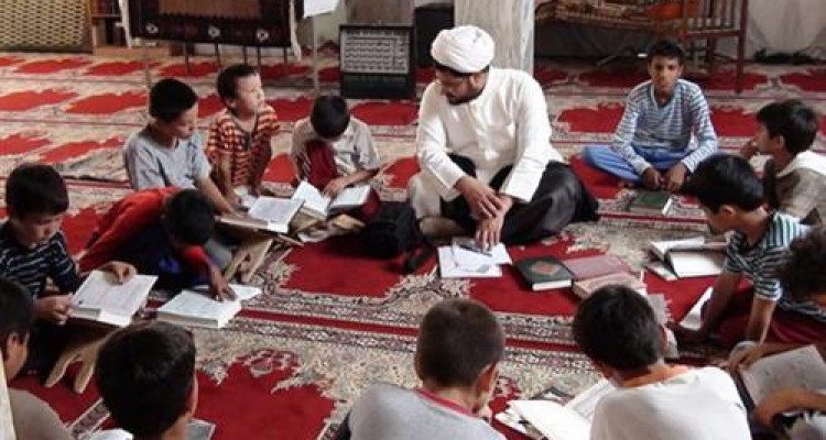 بیش از ۲۰۰ مددجو عضو کانون دائم کمیته امداد اسلام آبادغرب هستند