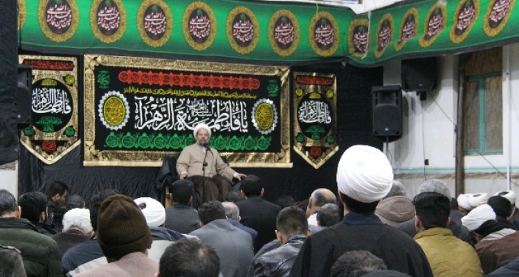  مراسم عزاداری ایام فاطمیه اول در اسلام آبادغرب+تصاویر