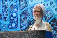 افرادی که قصد ضربه زدن به انقلاب را دارند خودشان "له" می‌شوند / قانون برخورد با استفاده‌کنندگان از فیلترشکن اجرا شود / ماجرای پیشنهاد 200 میلیارد دلاری به بشاراسد