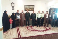 دیدارمسئولین استانی وشهرستان با خانواده شهدا در اسلام آبادغرب+تصاویر