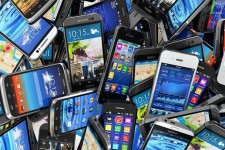 دلالان به گذرنامه‌های مسافران هم رحم نکردند/ اجاره 300 تا 500 هزار تومانی هر گذرنامه برای رجیستری گوشی  دلالان به گذرنامه‌های مسافران هم رحم نکردند/ اجاره 300 تا 500 هزار تومانی هر گذرنامه برای رجیستری گوشی