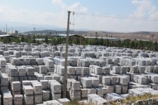 علت اصلی تعطیلی کاشی کاژه و دپوی 10 میلیون متر مربع تولیدات این کارخانه چیست؟!/نقش مدیران استان در رونق تولید