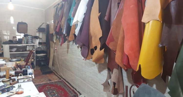 گلایه های هنرمندان وصنعتگران صنایع دستی اسلام آبادغرب از عدم حمایت مسئولین میراث فرهنگی