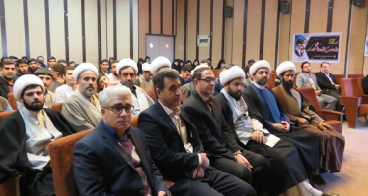 مراسم وحدت حوزه و دانشگاه در اسلام آبادغرب برگزار شد+تصاویر