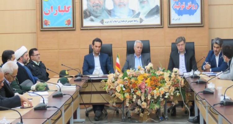 تشخیص 2 مورد مثبت کرونا در اسلام آبادغرب/ مردم از حضور در اجتماعات خودداری و اصول بهداشتی را رعایت نمایند