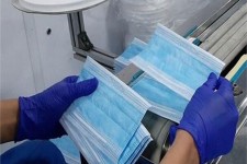 توزیع بیش از ۵۰ هزار عدد ماسک در بین مددجویان تحت حمایت شهرستان اسلام آبادغرب