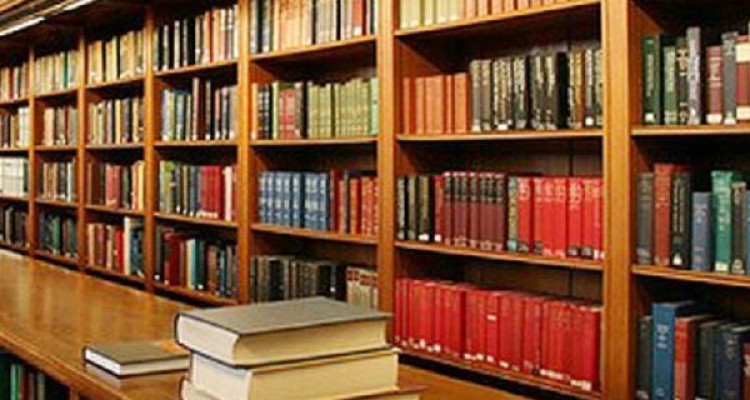 در عرصه کتاب خوانی باید بر اساس شرایط روز ناشی از بیماری کرونا برنامه ریزی داشته باشیم