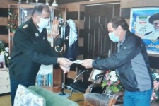 تجلیل فرمانده انتظامی اسلام آبادغرب از خانواده معظم شهدا و ایثارگران شهرستان