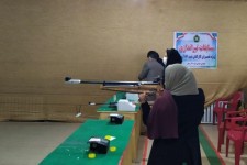 برگزاری مسابقه تیر اندازی همسران کارکنان تیپ ۱۸۱ زرهی در اسلام آبادغرب+تصاویر