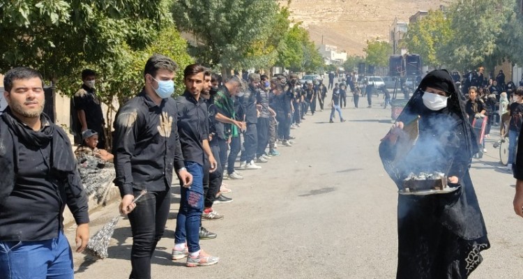 عزاداری عاشورای حسینی در اسلام آبادغرب+عکس و فیلم