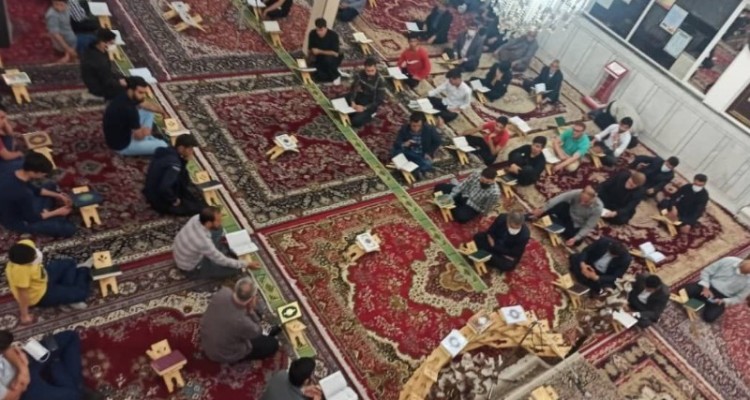 برگزاری محفل انس باقرآن کریم در مسجد صاحب الزمان اسلام آبادغرب