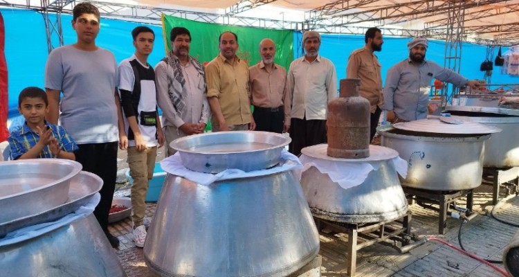 توزیع هزاران پرس غذای گرم در عید غدیر توسط اسلام آبادی ها+تصاویر