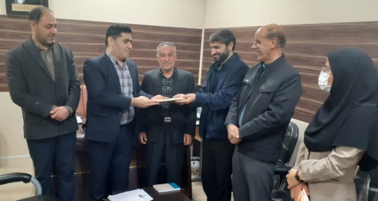 تقدیر از روابط عمومی اداره فرهنگ و ارشاد اسلامی اسلام آبادغرب