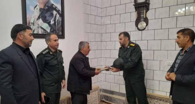 سرکشی فرمانده سپاه اسلام آبادغرب از خانواده شهدا و ایثارگران