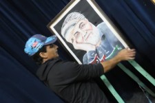 نقاشی چهره شهید سلیمانی توسط هنرمند اسلام آبادی+فیلم