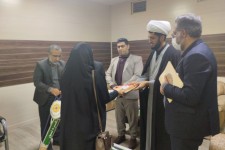 تجلیل از بانوان فعال در عرصه فرهنگ، هنر و رسانه در شهرستان اسلام آبادغرب+عکس