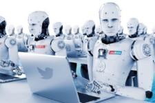 رباتهای سلطنتی وکالت میدهند