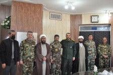 دیدار فرمانده تیپ 181 ارتش با فرمانده سپاه اسلام‌آبادغرب+عکس